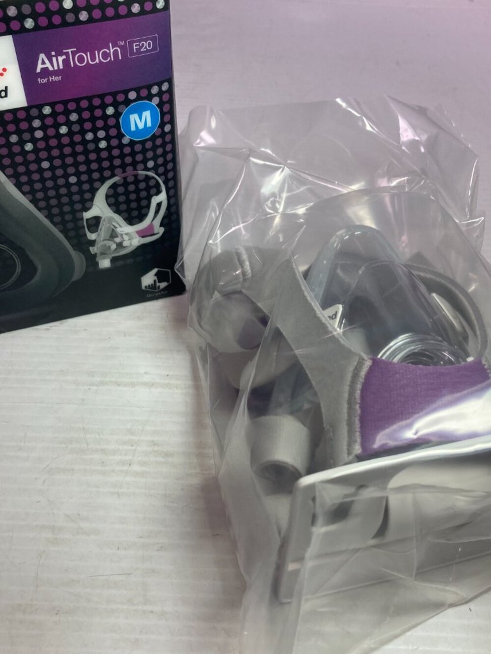 ResMed AirTouch F20 FOR HER Sz Medium  63004 - Picture 2 of 5
